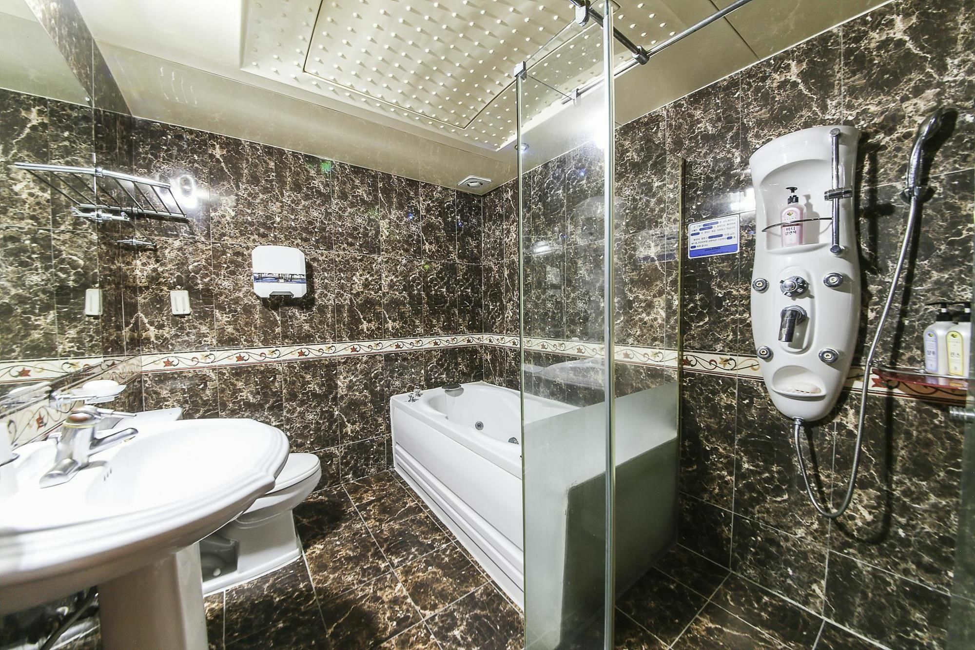 Haeundae Aone Hotel Busan Ngoại thất bức ảnh